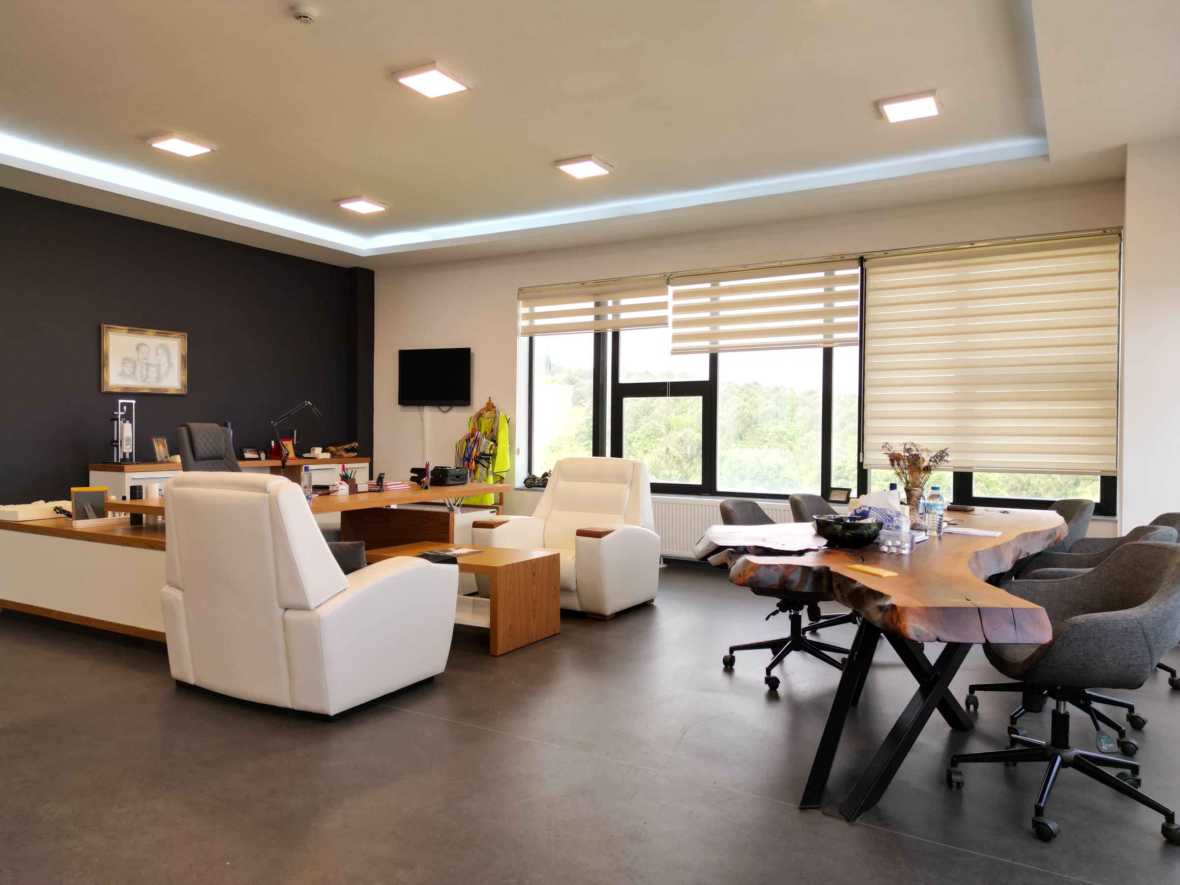 Fabrika çevresi — geniş açı